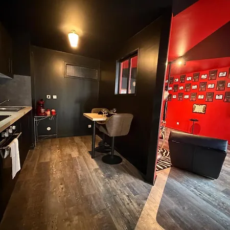 L'atelier Des Amoureux A 2 Pas Du Chateau * Sedan